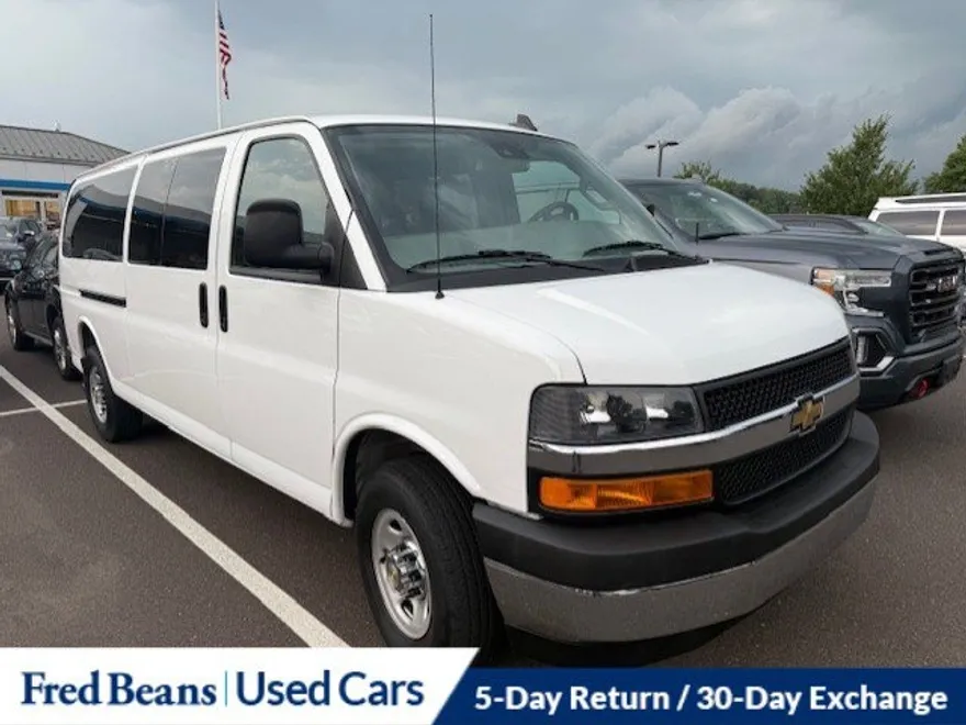 2024 Chevrolet Express Passenger 3500 Van photo 1