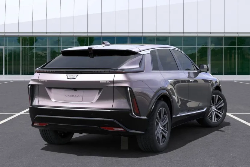 2025 Cadillac Lyriq Luxury photo 1