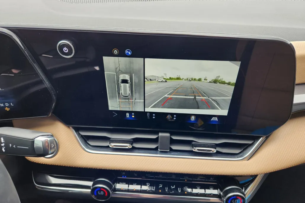 2025 Chevrolet Equinox ACTIV photo 1