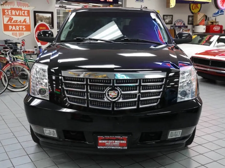 2007 Cadillac Escalade Luxury photo 1