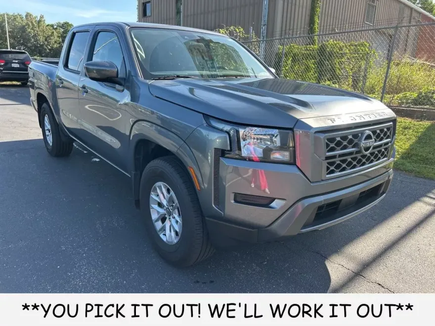 2024 Nissan Frontier SV photo 1