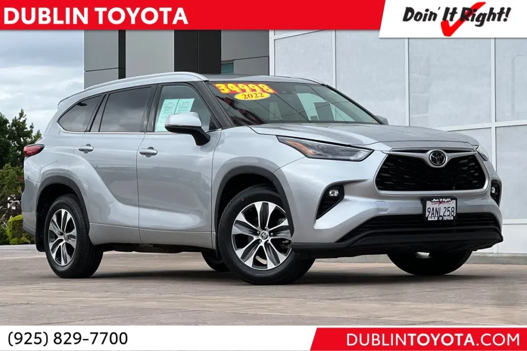 2022 Toyota Highlander XLE photo 1