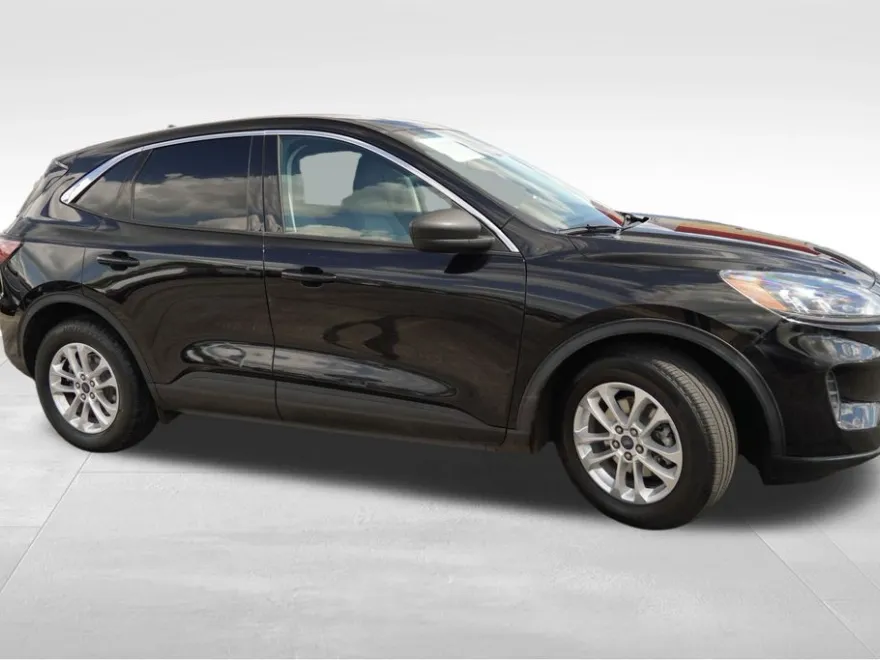 2022 Ford Escape SE photo 1