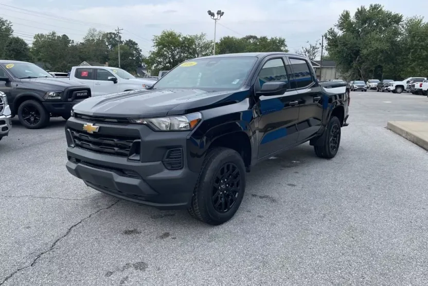 2026 Chevrolet Colorado Work Truck photo 1