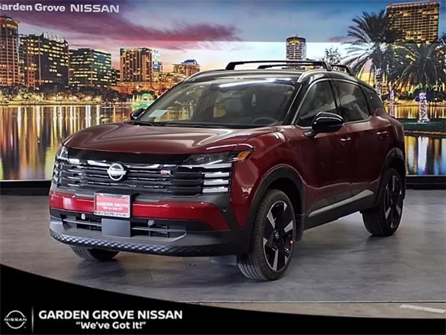 2025 Nissan Kicks SR photo 1