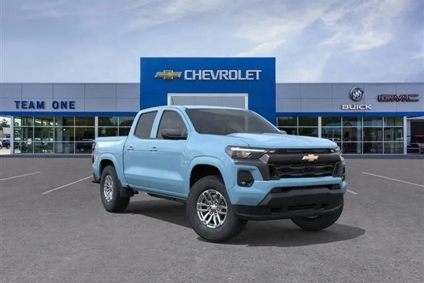 2026 Chevrolet Colorado LT photo 1