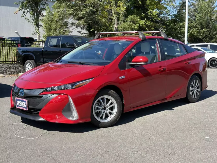 2021 Toyota Prius Prime XLE photo 1