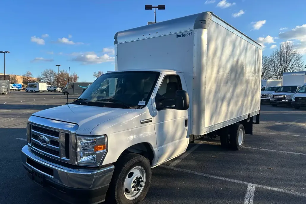2025 Ford E-350 photo 1