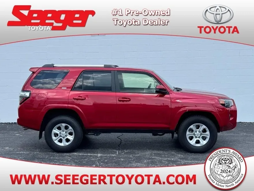 2024 Toyota 4Runner SR5 4WD photo 1