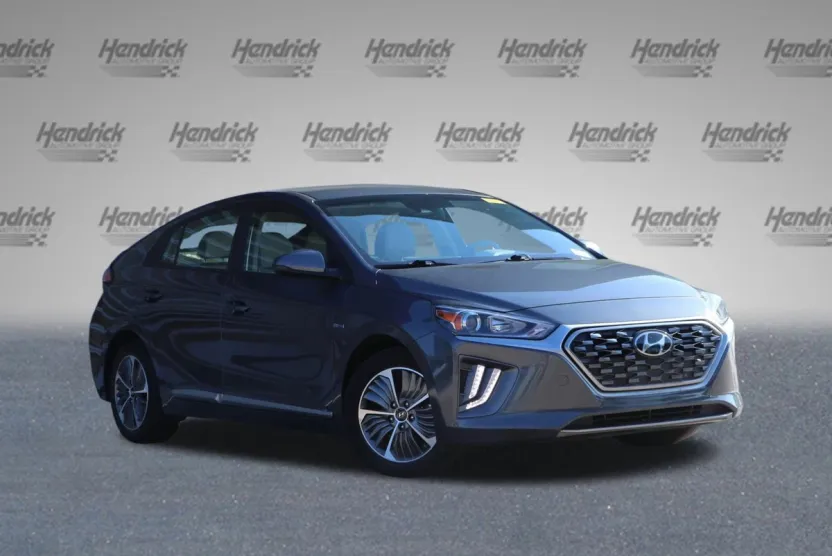 2020 Hyundai Ioniq Plug-In Hybrid SE photo 1