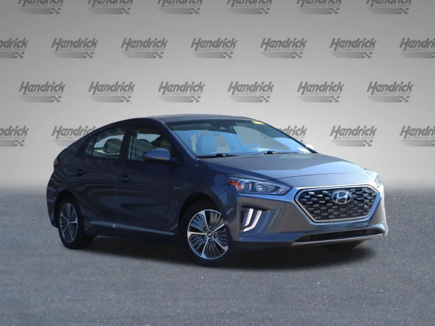 2020 Hyundai Ioniq Plug-In Hybrid SE photo 1