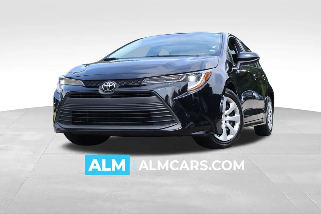 2023 Toyota Corolla LE photo 1