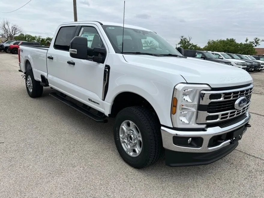 2025 Ford F-350 XLT photo 1