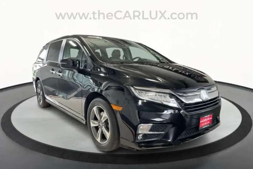 2018 Honda Odyssey Touring photo 1