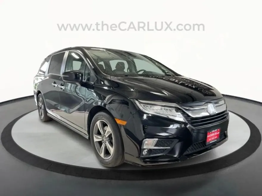 2018 Honda Odyssey Touring photo 1