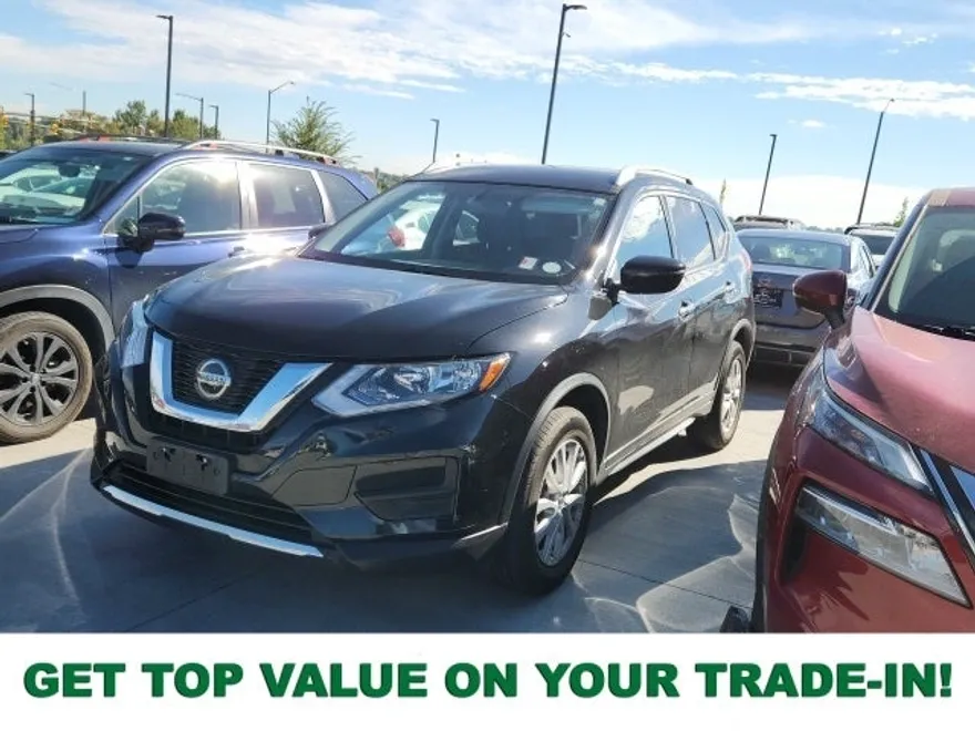 2018 Nissan Rogue SV photo 1