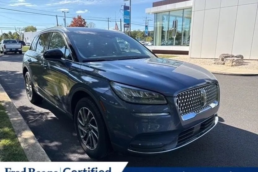 2022 Lincoln Corsair Standard photo 1