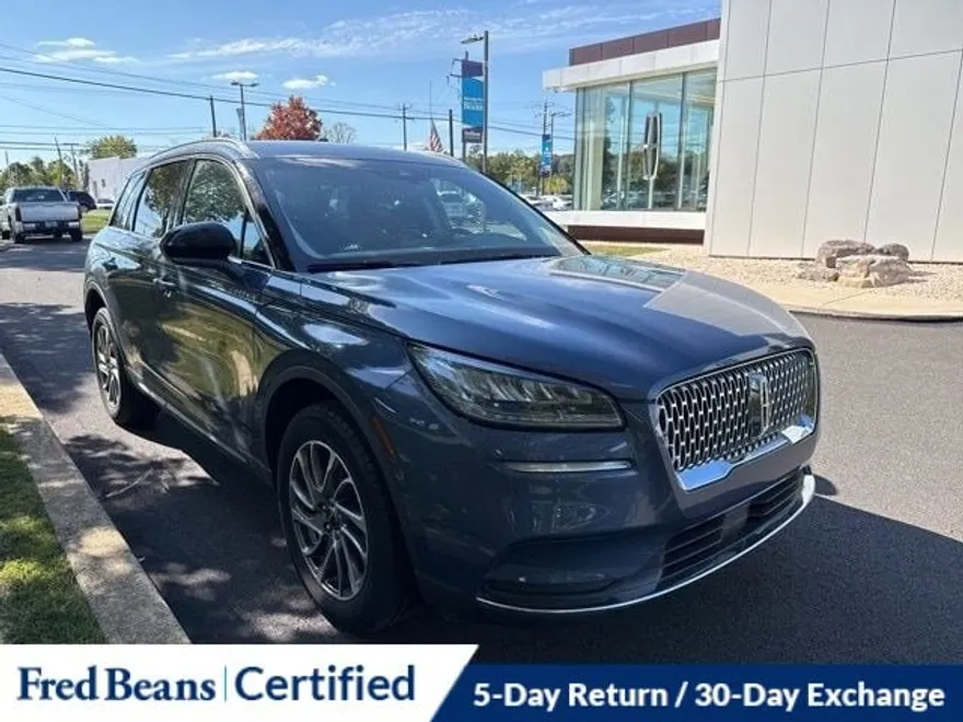 2022 Lincoln Corsair Standard photo 1