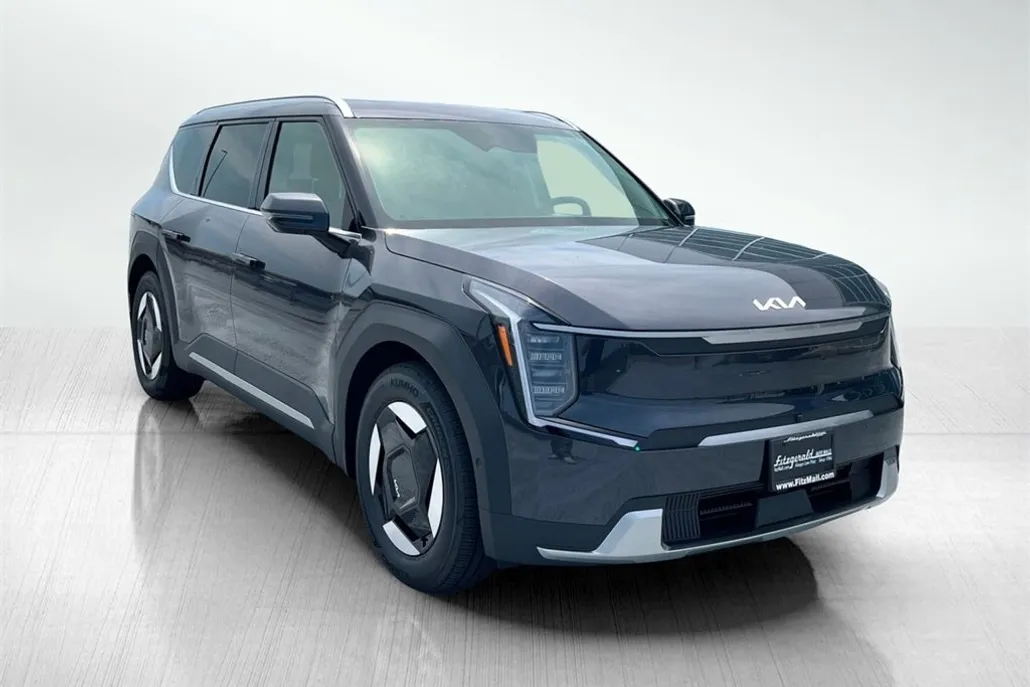 2026 Kia EV9 Wind photo 1