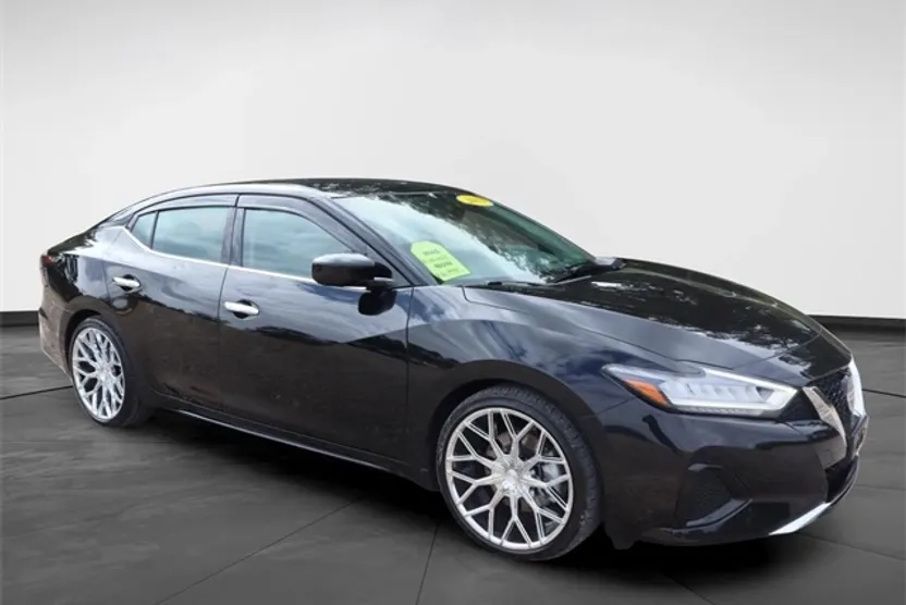 2019 Nissan Maxima S photo 1