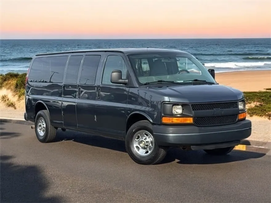 2015 Chevrolet Express 3500 LS Passenger Van photo 1