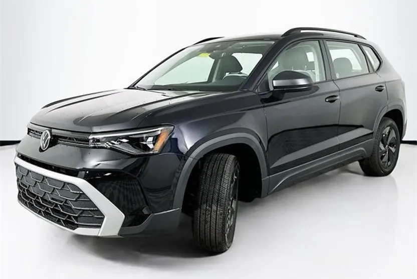2025 Volkswagen Taos S photo 1