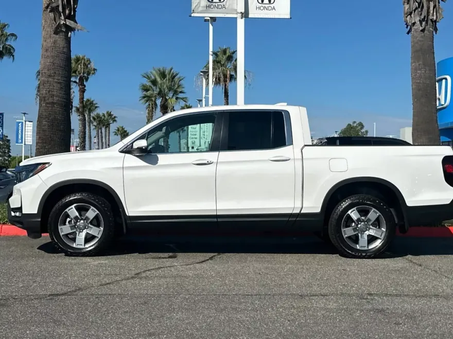 2025 Honda Ridgeline RTL photo 2