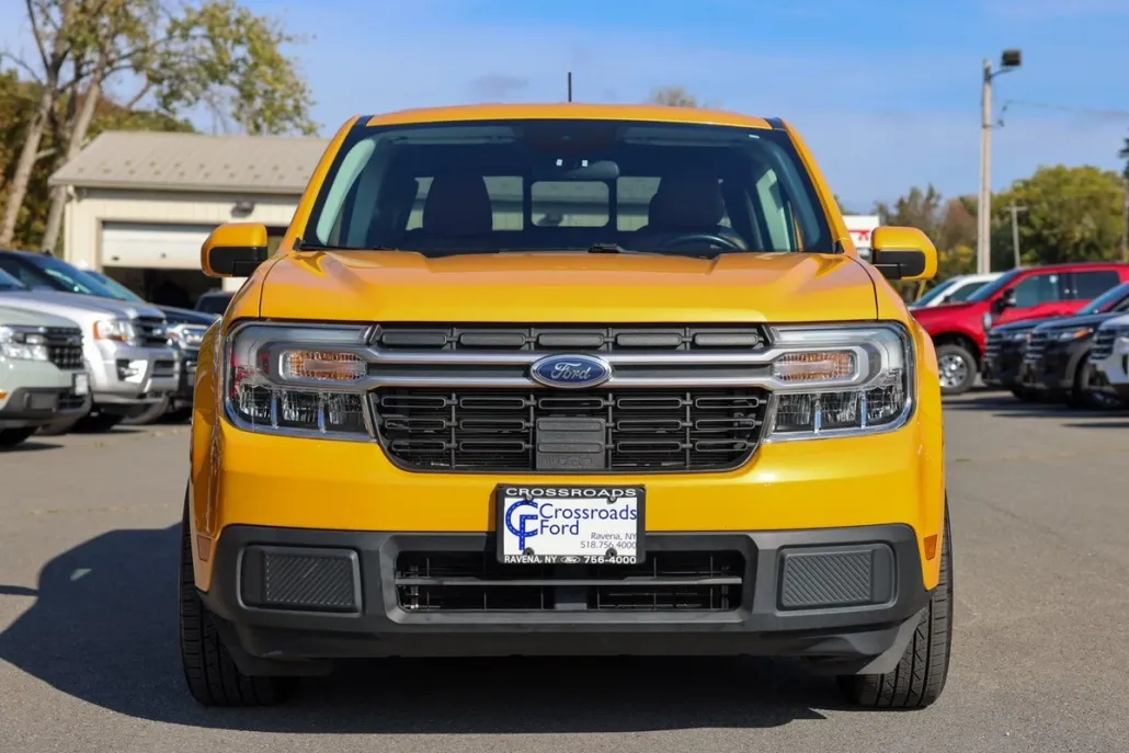 2022 Ford Maverick Lariat photo 1