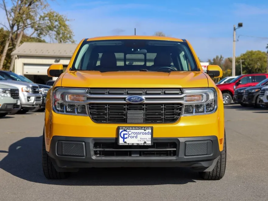 2022 Ford Maverick Lariat photo 1