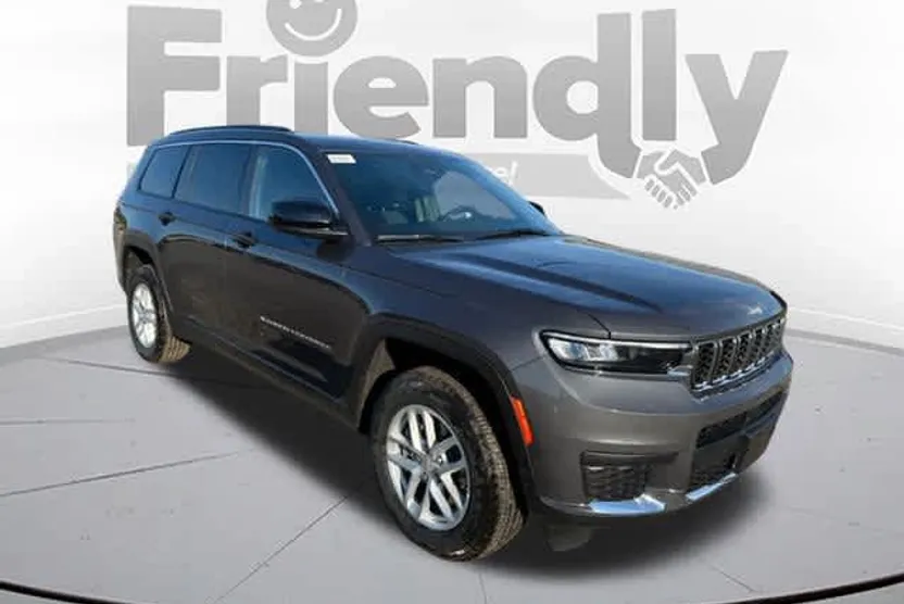 2025 Jeep Grand Cherokee Laredo photo 1