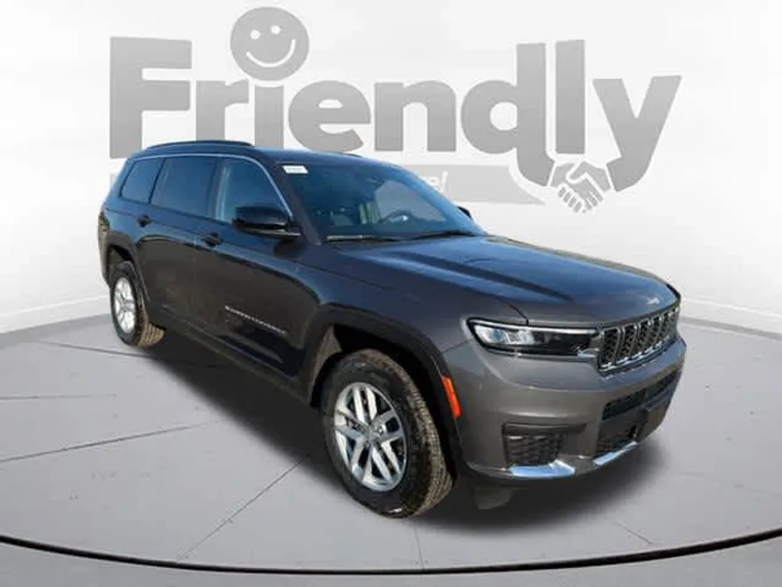 2025 Jeep Grand Cherokee Laredo photo 1