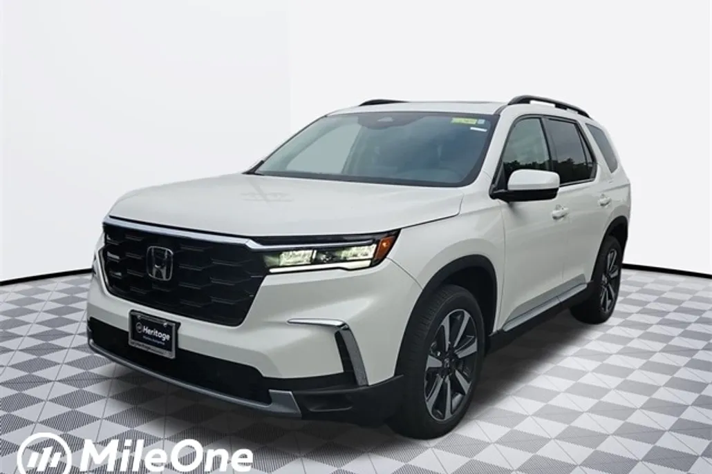 2025 Honda Pilot Touring photo 1