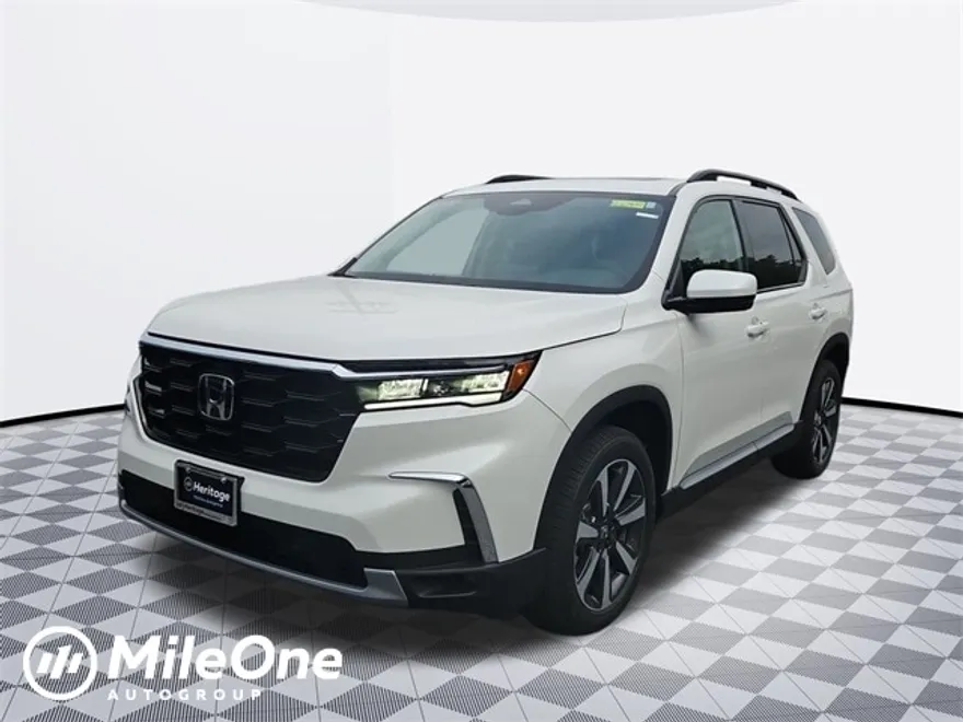 2025 Honda Pilot Touring photo 1