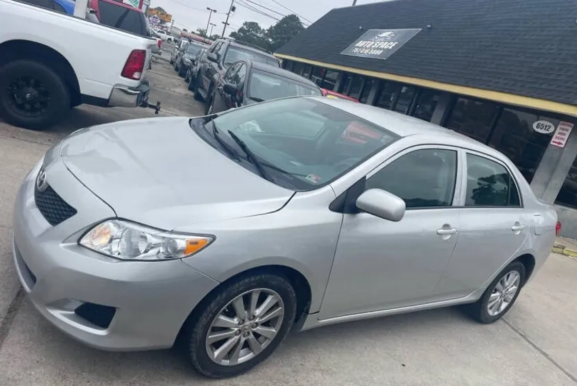 2010 Toyota Corolla Base photo 1