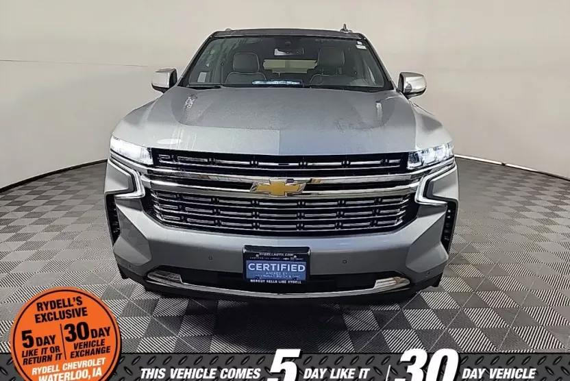 2023 Chevrolet Suburban Premier photo 1