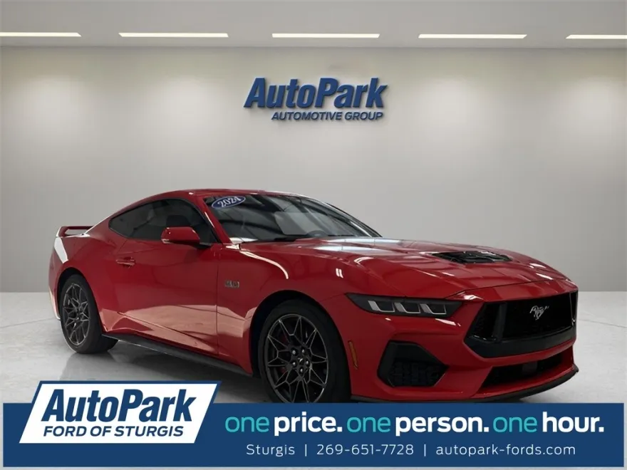 2024 Ford Mustang GT photo 1