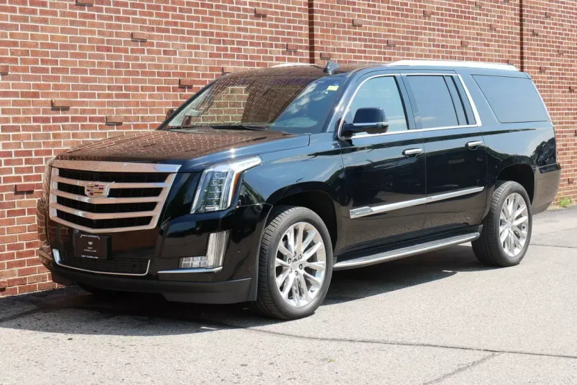 2018 Cadillac Escalade ESV Base photo 1