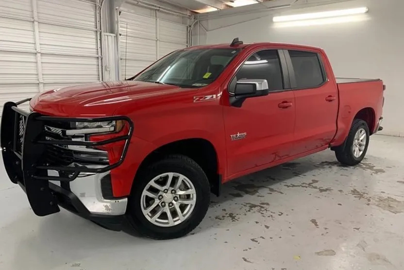 2019 Chevrolet Silverado 1500 LT photo 1