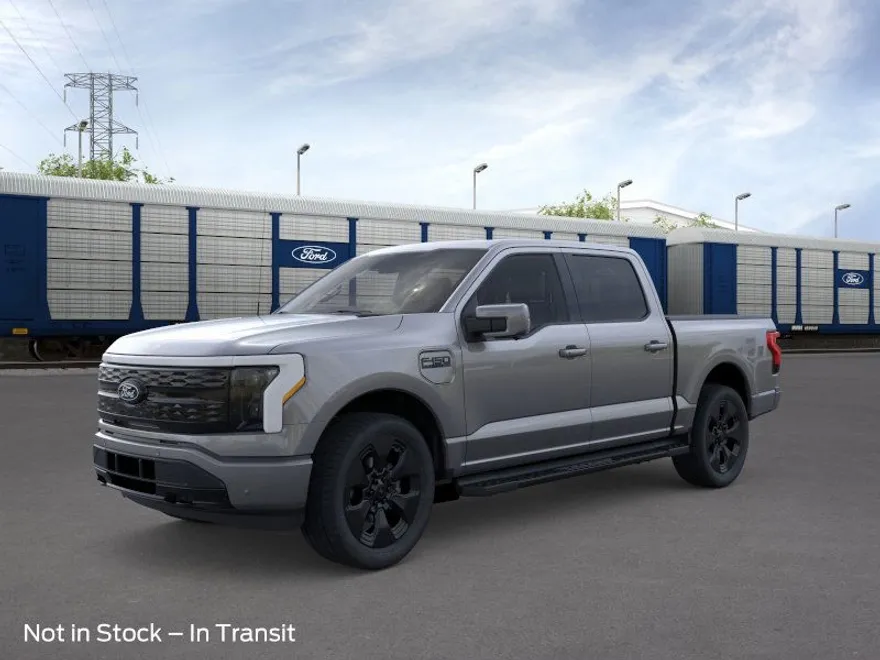 2025 Ford F-150 Lightning Platinum photo 1