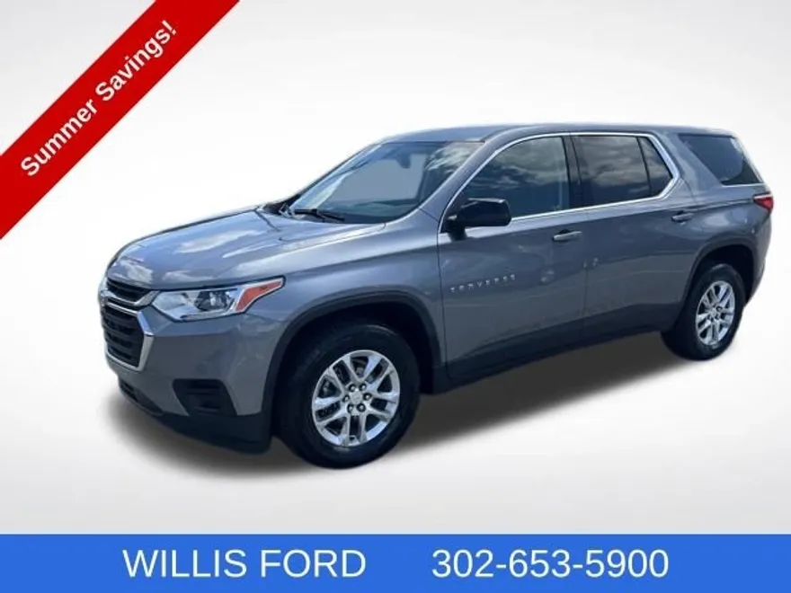 2021 Chevrolet Traverse LS photo 1