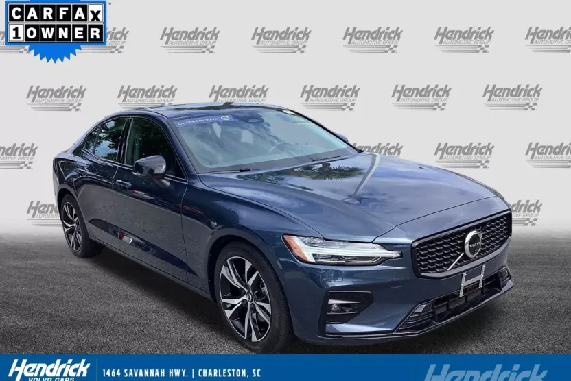 2025 Volvo S60 Plus photo 1