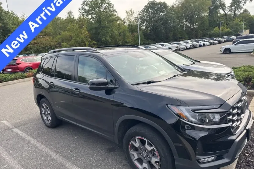 2023 Honda Passport TrailSport photo 1