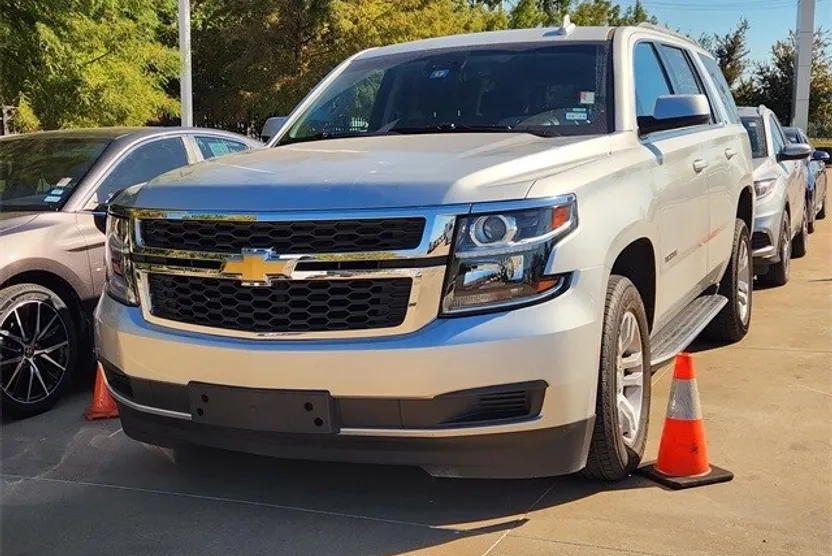 2019 Chevrolet Tahoe LT photo 1