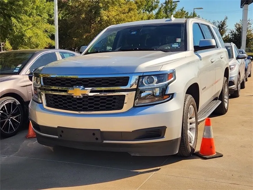 2019 Chevrolet Tahoe LT photo 1