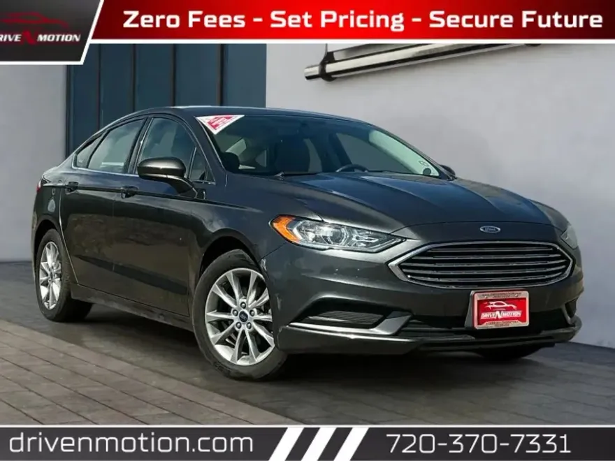 2017 Ford Fusion SE photo 1