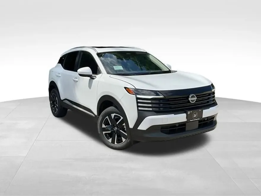 2025 Nissan Kicks SV photo 1