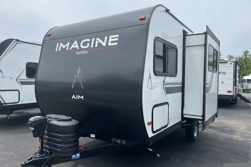 2025 Grand Design Recreational Imagine Narrow Body photo 1