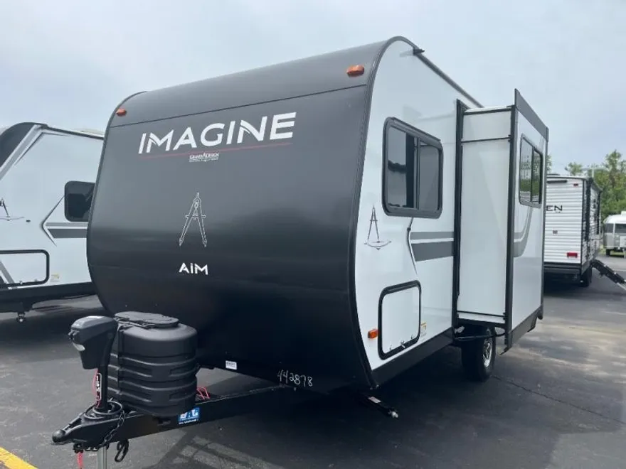 2025 Grand Design Recreational Imagine Narrow Body photo 1