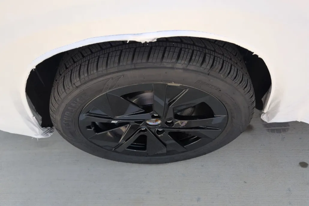 2025 Volkswagen Taos SE photo 1
