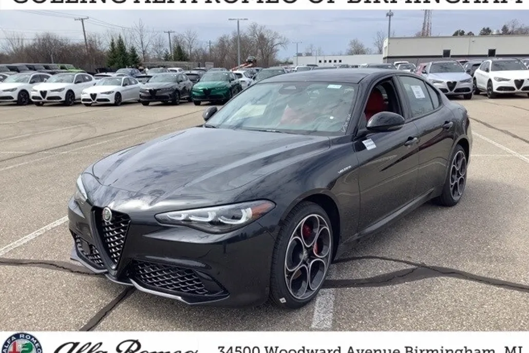 2025 Alfa Romeo Giulia SPRINT photo 1